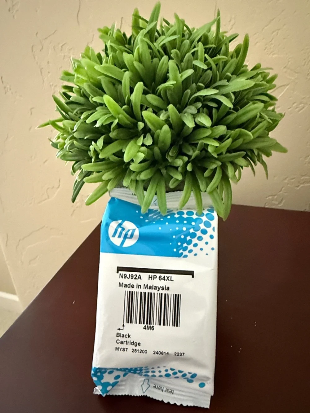 HP64XL Black Ink High-Yield Cartridge (N9J92A/N)